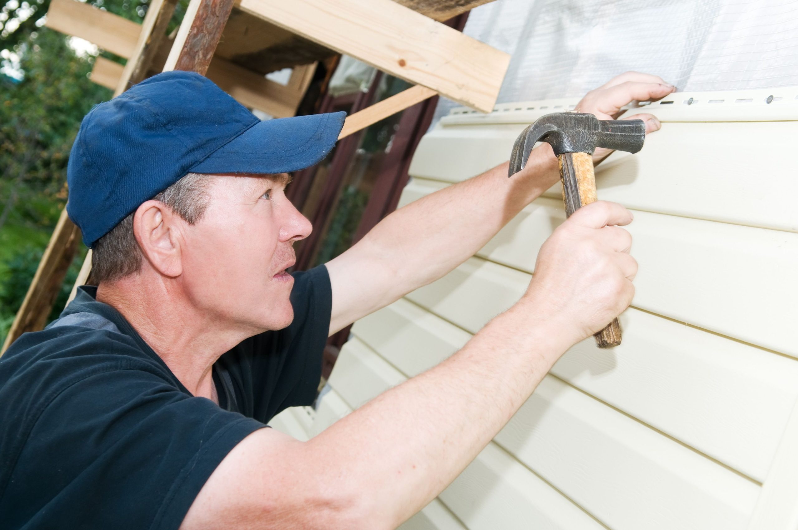 6 Things Your Gutter Contractors in Rhinelander, WI, Must Have